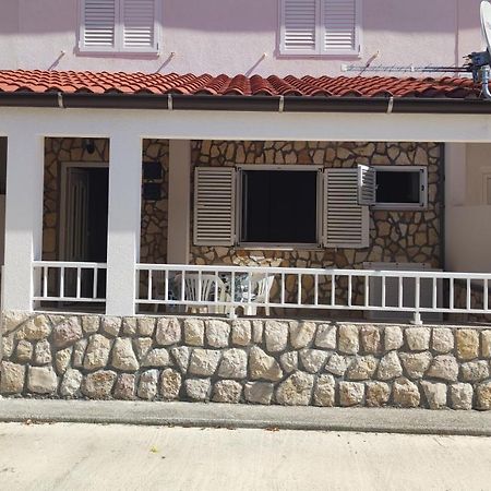 Bruna Apartment Rab Town Ngoại thất bức ảnh